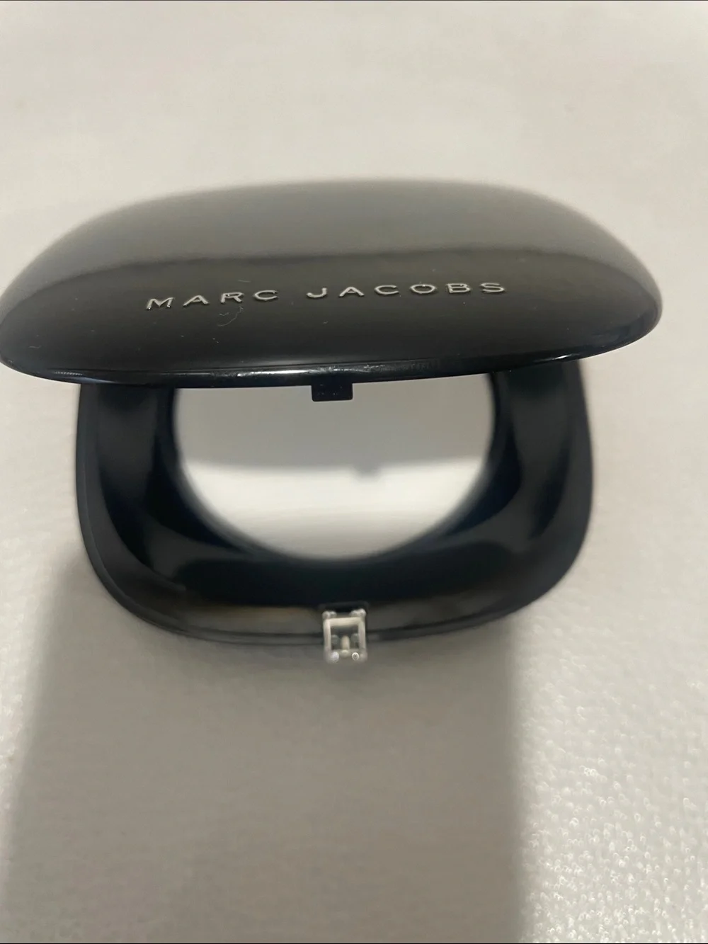 MARC JACOBS 100 Finish Lune Perfection Powder Featherweight Line